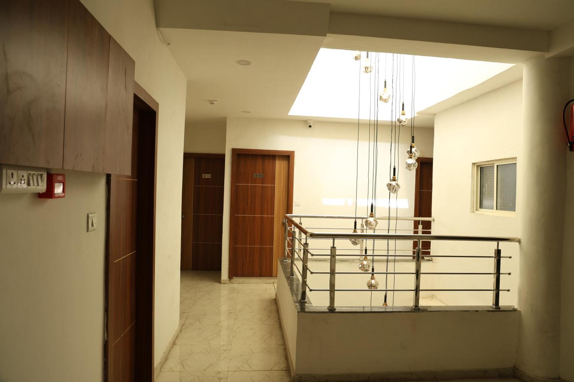 Hotel Aaram Kalupur อาเมดาบัด ภายนอก รูปภาพ