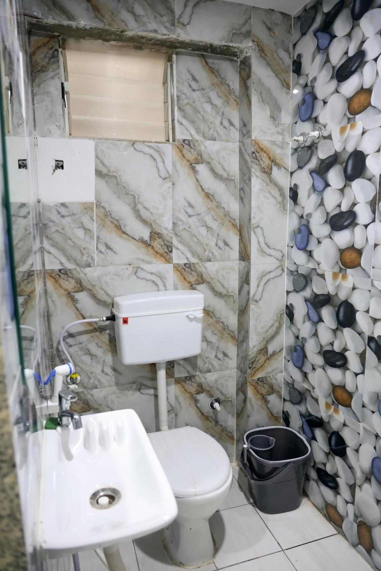 Hotel Aaram Kalupur อาเมดาบัด ภายนอก รูปภาพ