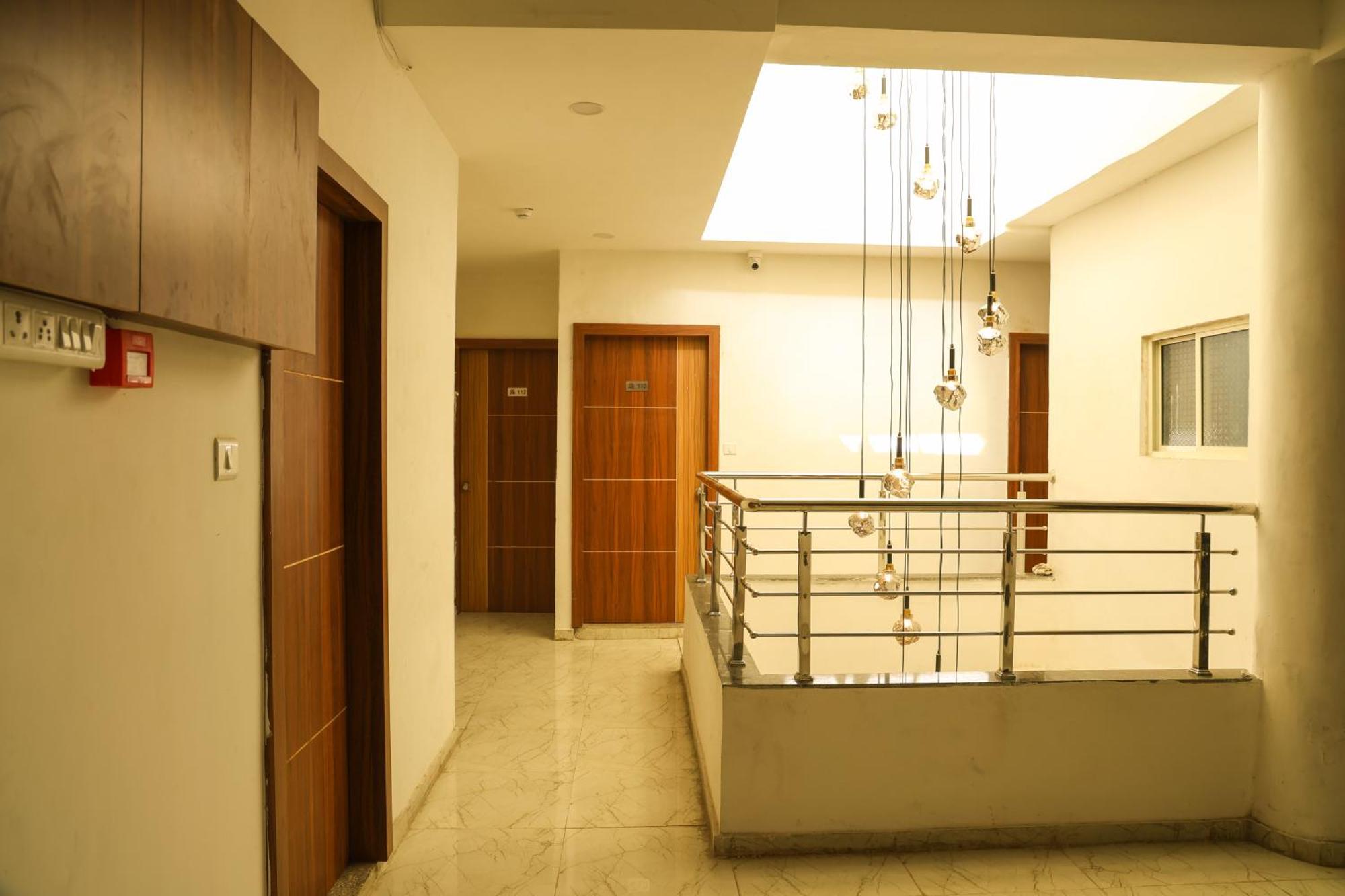 Hotel Aaram Kalupur อาเมดาบัด ภายนอก รูปภาพ