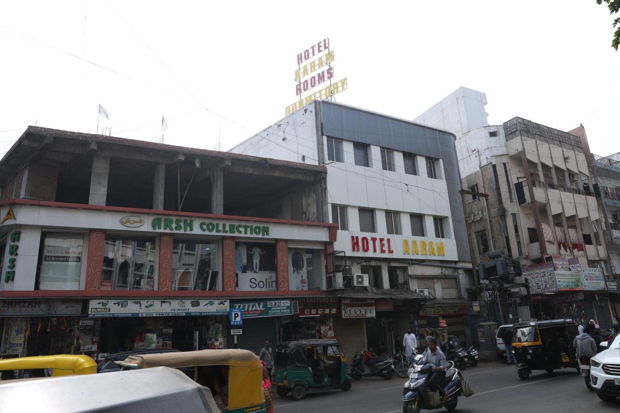 Hotel Aaram Kalupur อาเมดาบัด ภายนอก รูปภาพ