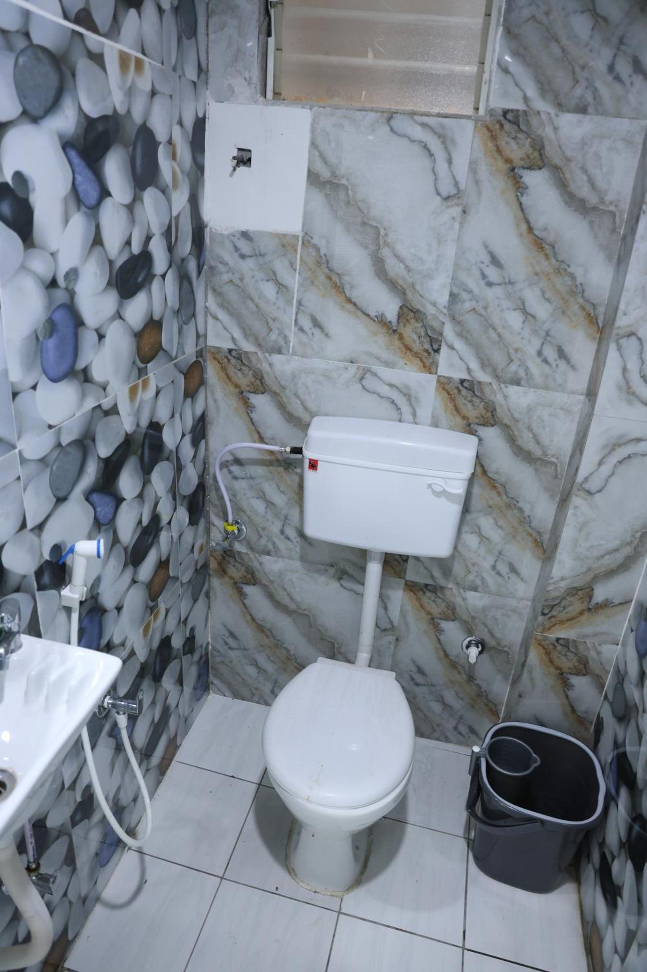 Hotel Aaram Kalupur อาเมดาบัด ภายนอก รูปภาพ
